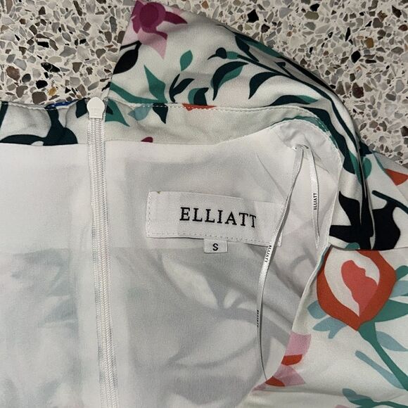 Elliatt Seabreeze floral mini belted dress small s - Picture 4 of 10